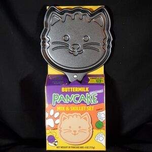 Skillet and Pancake Mix Set NWT'S